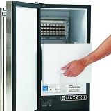 Best 5 Ice Makers That Keeps Ice Frozen To Get In 2022 Reviews